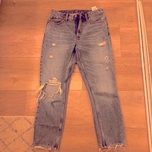 Cleaning out closet! Abercrombie ankle mom jean high rise denim